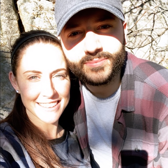 Meet your Posher, Caitlin - Picture 4 of 4